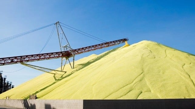 A stockpile of raw elemental sulfur at a refinery (P. Wei / iStock)