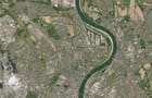 Sandbanks and barge traffic on the Rhine at Cologne, August 1 (Copernicus / Sentinel-2)