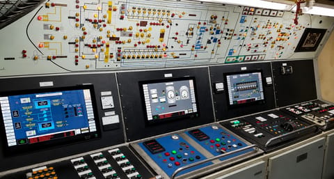 Modernized MES Vessel Control System