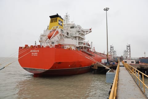 Adani Ports Mundra Handles India’s Largest-Ever Single Parcel of Soybean Oil