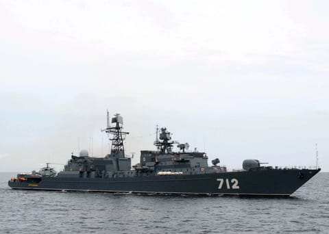 Neustrashimy and her embarked helicopter in friendlier times, exercising alongside NATO forces in the Baltic, 2008 (USN file image)