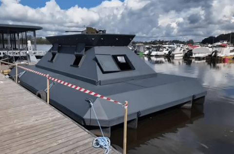 Russian floating sentry box PLOT-40 (Militarnyi / Russian social media)