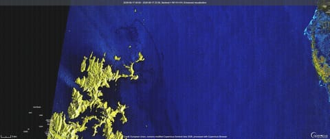 SAR imaging of the Omani corridor through the strait of Hormuz showing little activity, 2359 hours Aug 17 (Sentinel-1 / Copernicus)