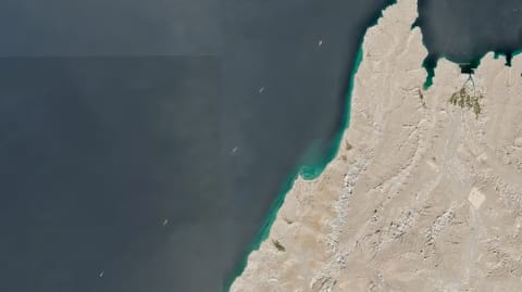 Covert vessel traffic heading to and from the Strait of Hormuz (Copernicus / Sentinel-2)