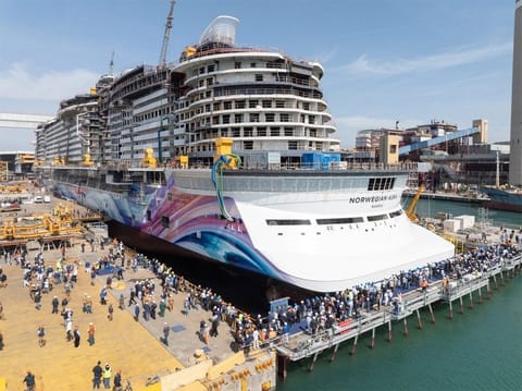 Norwegian cruise ship construction