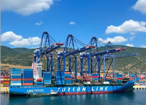 Turkish LNG-fueled containership