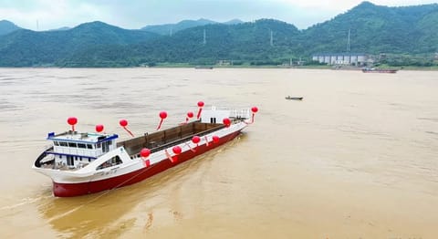 Launch of hydrogen-fueled cargo ship