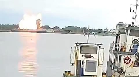 Tank Barge Explosion Kills Five Workers on Paraguay River