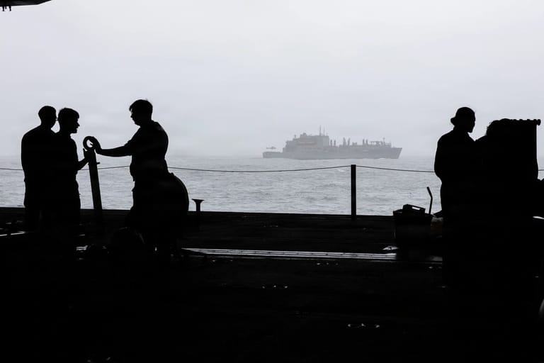 Crew of USS Abraham Lincoln conduct underway replenishment, August 16 (USN)