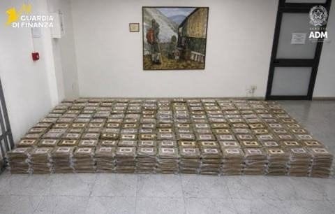 cocaine seized in Italy from banana shipment