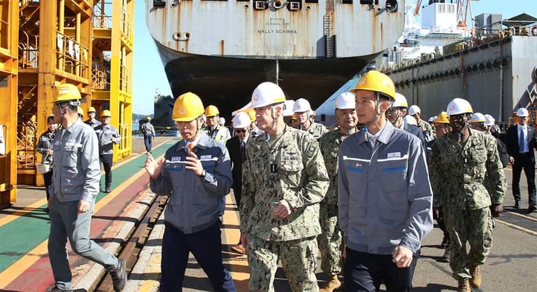 US admiral in South Korean shipyard