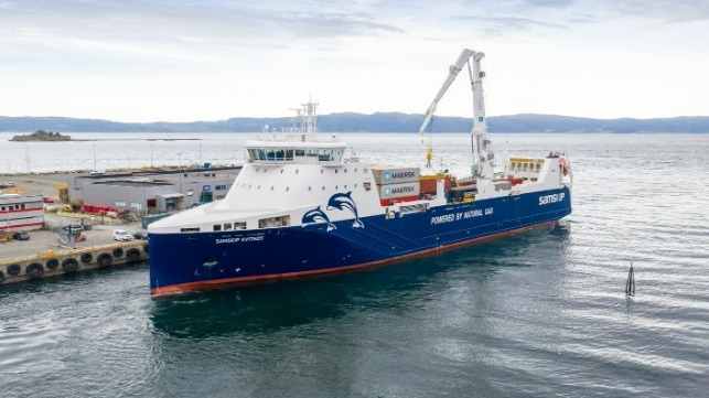 The Samskip Kvitnos at quay awaiting to lift project cargo