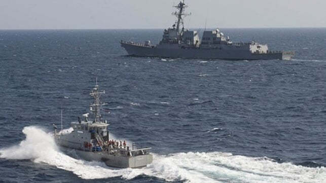 USS Dewey and the Yemini Coast Guard boat Sana’a