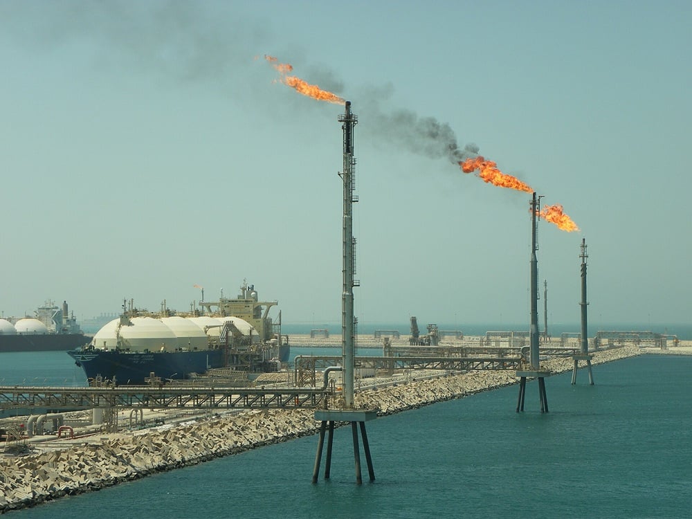 Loading terminal at Ras Laffan (Matthew Smith / CC BY 2.0)