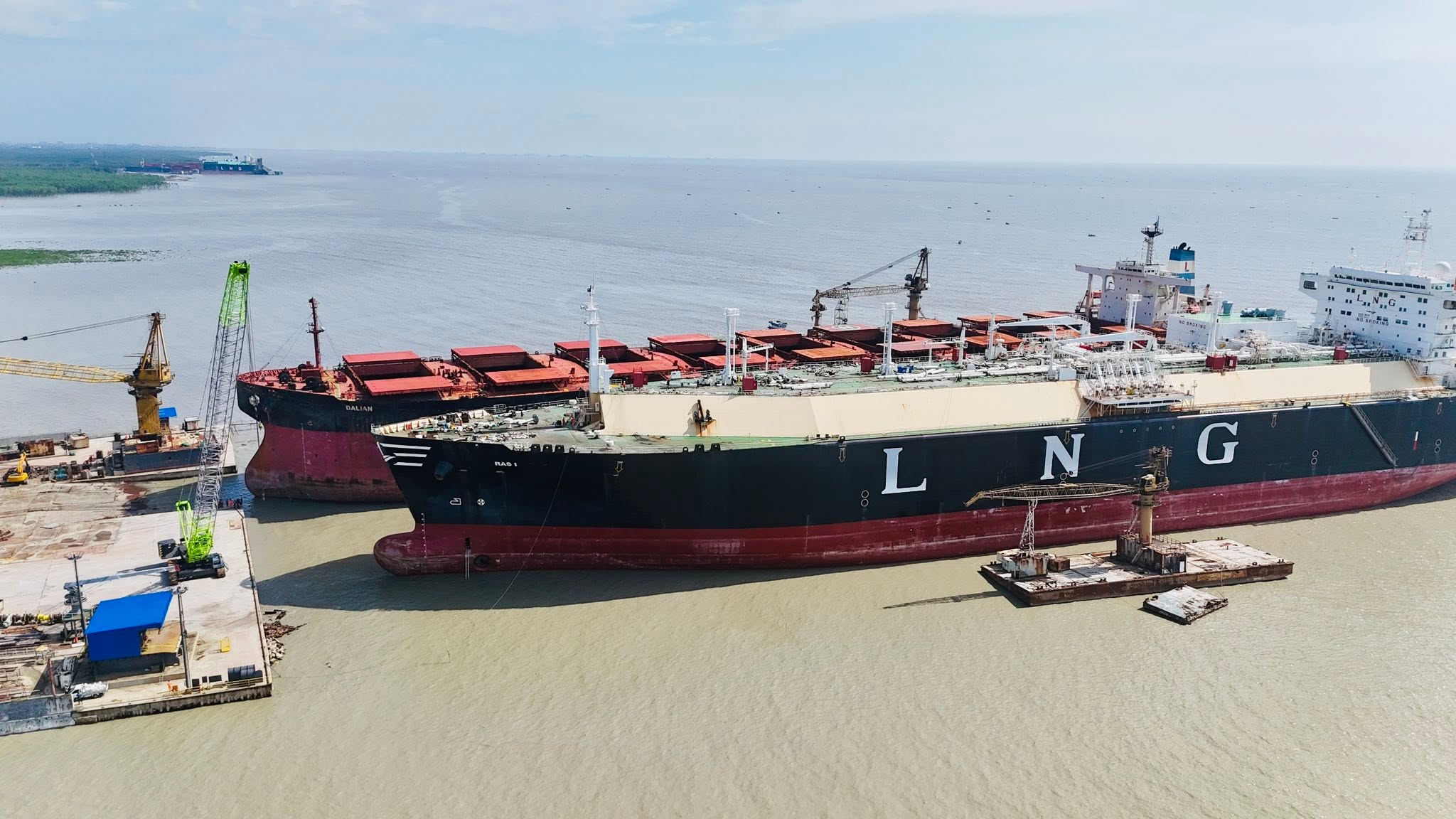 Nine Killed in Toxic Gas Accident at HKC-Certified Shipbreaking Yard