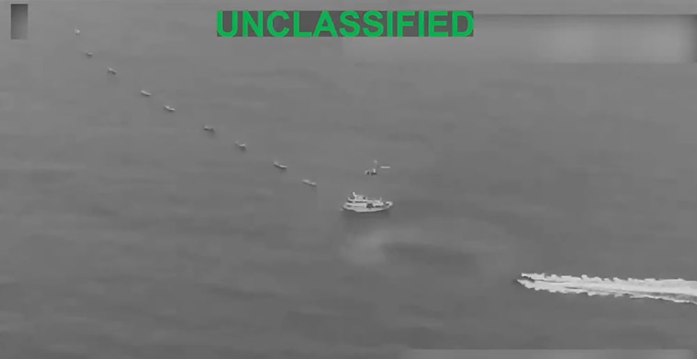 U.S. forces approach a suspected drug-boat refueling vessel in the Eastern Pacific (Southcom)