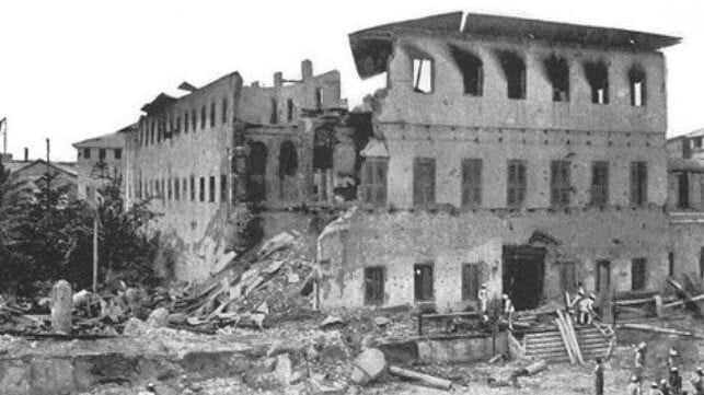 The House of Wonder palace after bombardment (public domain)
