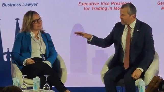 Dominguez, right, in a panel with energy executive Alice Acuña at WISTA's AGM (TME)