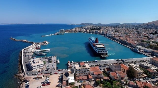 A ropax ferry at the port of Chios (OguzMeric / iStock)