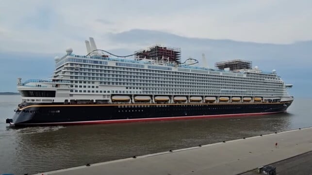 Disney Adventure cruise ship