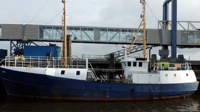 dive boat