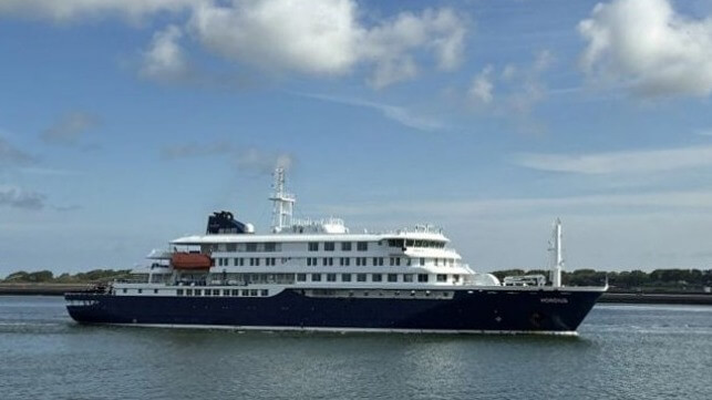 expedition cruise ship Hondius