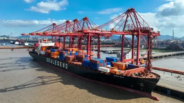 Istanbul Bridge at Ningbo-Zhoushan (Zhejiang Seaport)
