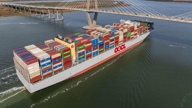 containership arriving in port