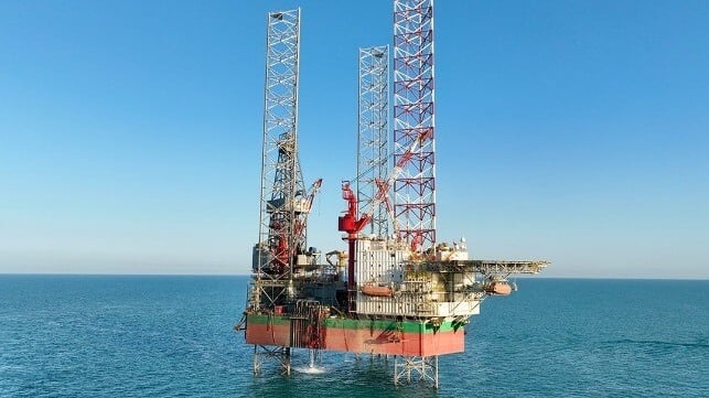 Imagem da notícia: Kuwait relata ataque a plataforma de petróleo offshore durante conflito entre EUA e Irã