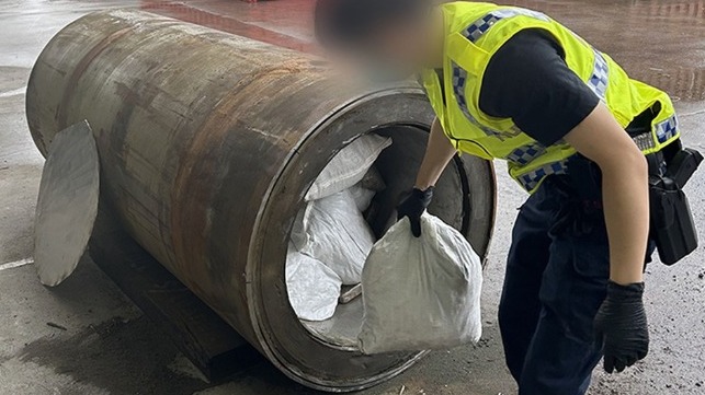Drug packages within an apparent cylinder bore (AFP)