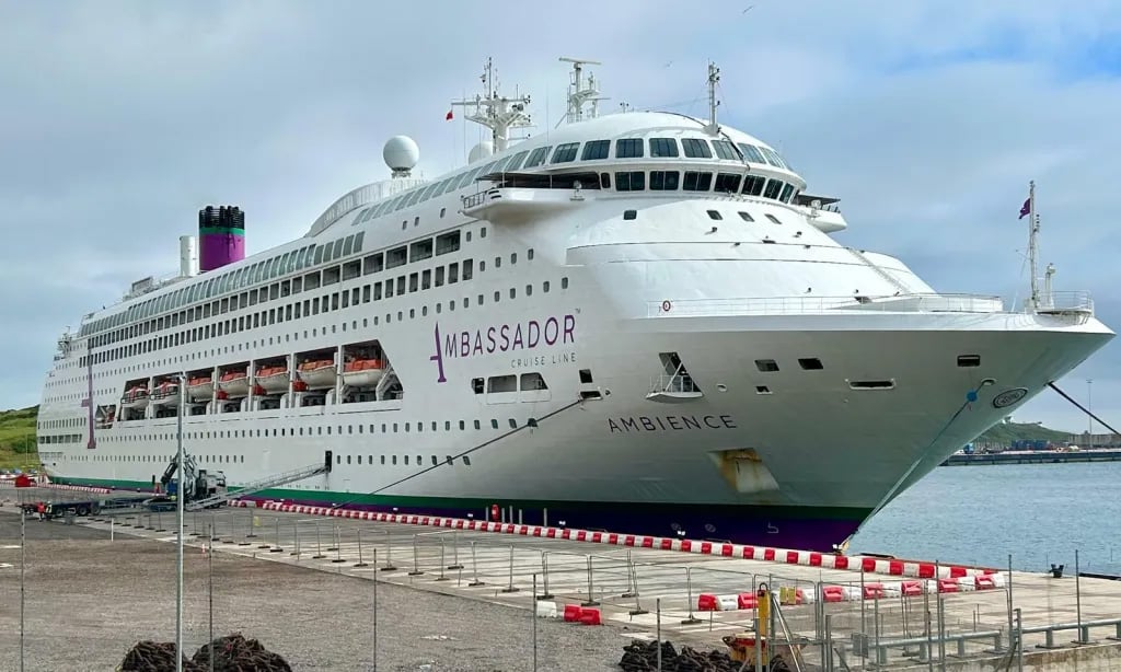 cruise ship Ambience