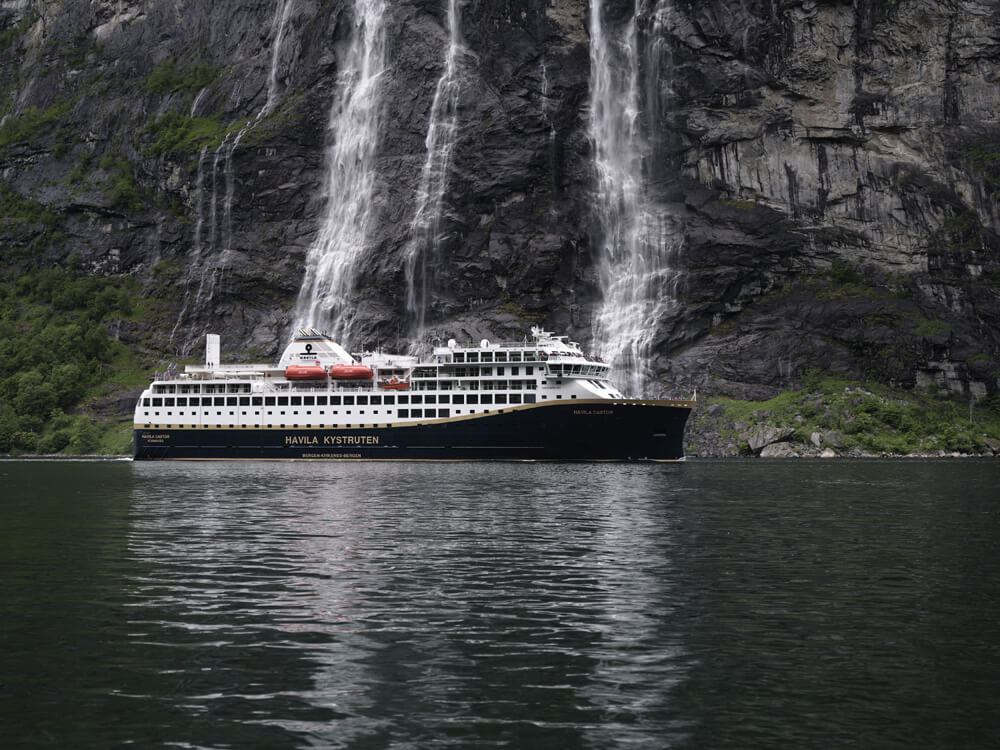 Havila Castor Demonstrates Battery in First Geirangerfjord Sailing