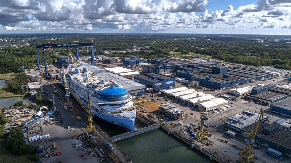 ultra-large cruise ship under construction