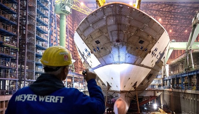 Meyer Werft cruise ship construction