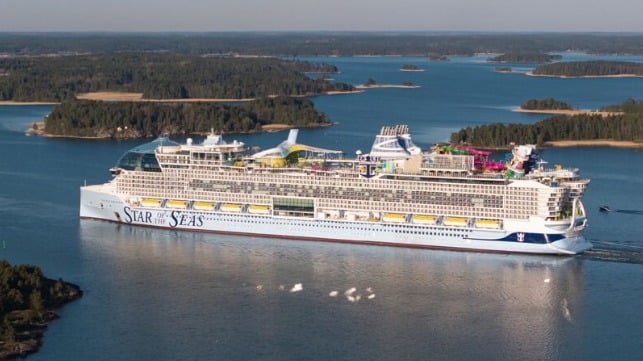 ultra-large cruise ship