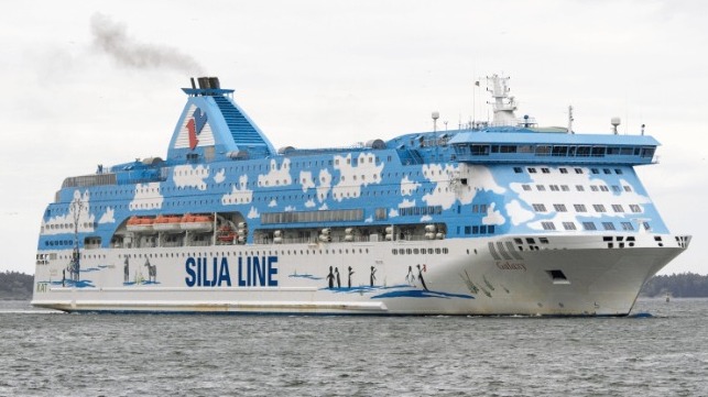 ferries provide refugee accommodations in Netherlands 