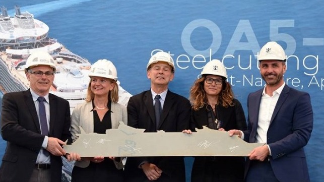 L-RL-R: Jean-Yves Jaouen, Chantiers de l’Atlantique, Florence Mauduit, Chantiers de l’Atlantique, Laurent Castaing, Chantiers de l’Atlantique, Beatrice Siri, RCL, Joseph Pineau, RCL