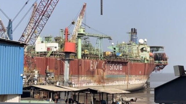 ship dismantling in India 