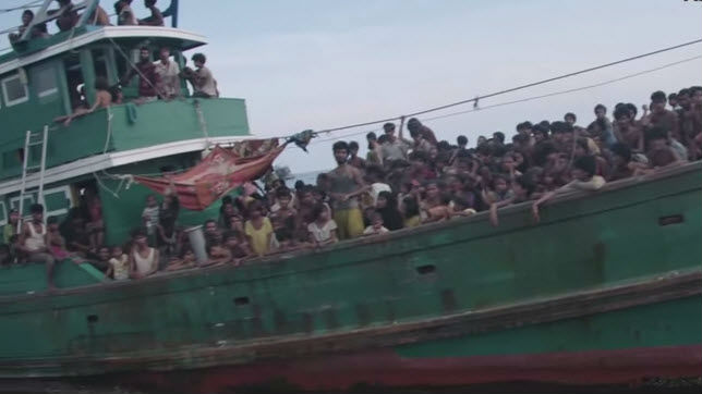 migrants on boat