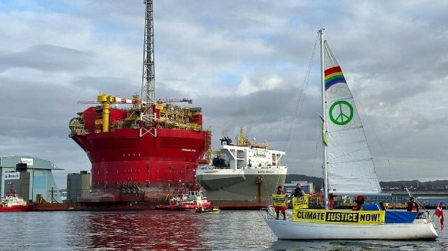 Greenpeace occupies Shell FPSO 