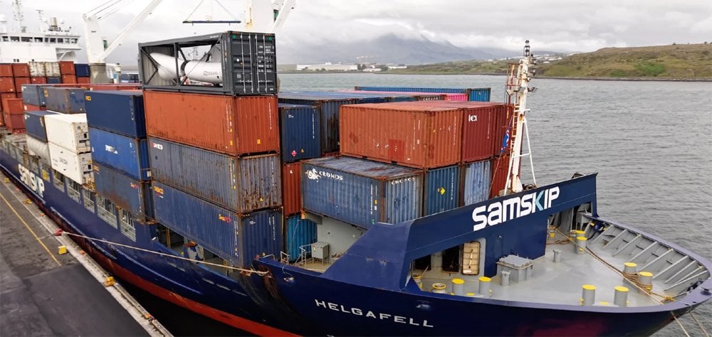 Sea Trials Begin on Hybrid Wind-Solar System Using Horizontal Turbines