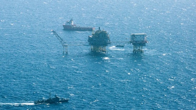 Refugeees taken from Shell oil platform by Tunisian Navy
