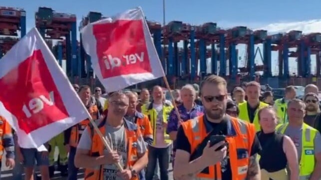 Strikes ahead of collective bargaining negotiations paralyze German seaports