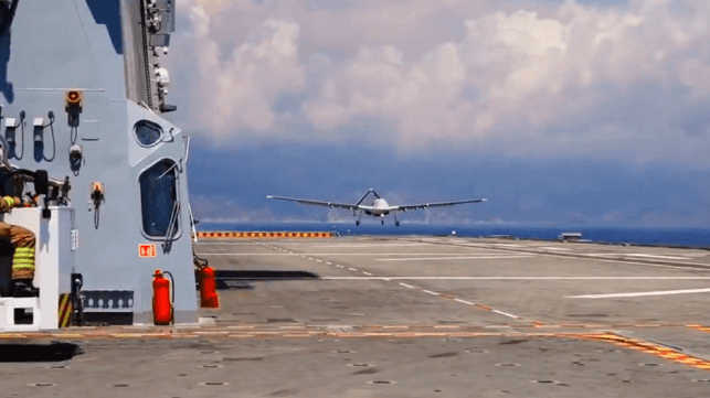 A Bayraktar TB3 makes a landing aboard the Turkish carrier TCG Anadolou (Baykar)