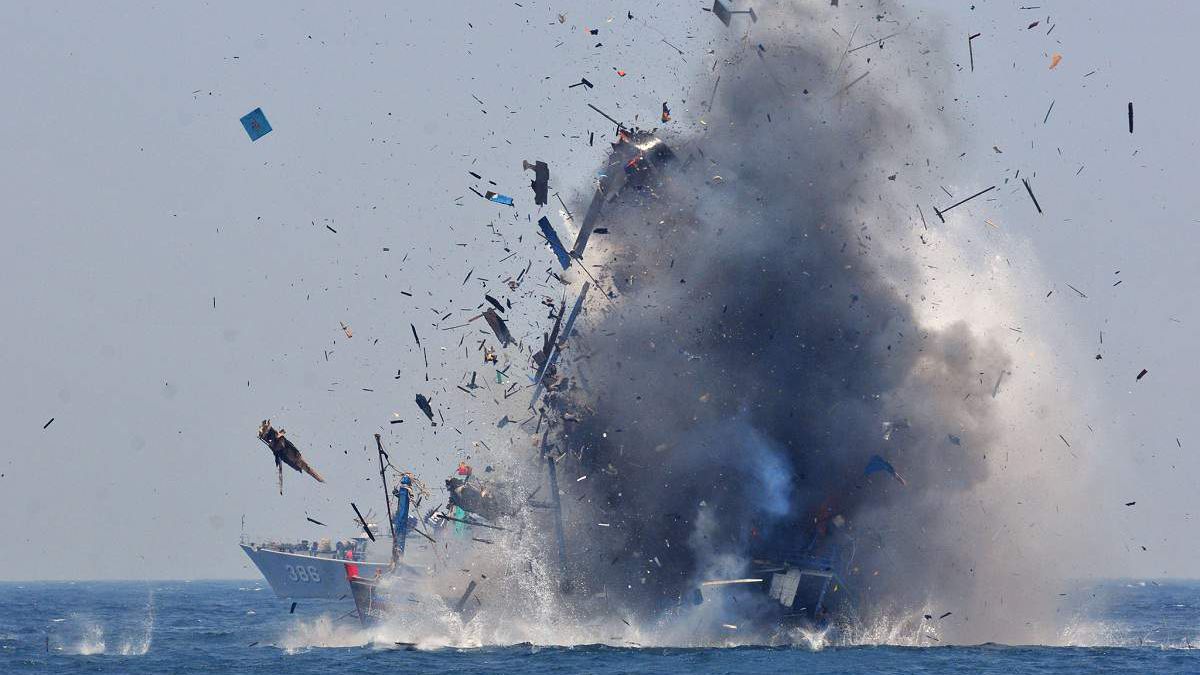 Indonesia Blows Up 23 Foreign Fishing Vessels