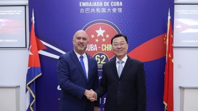 Chinese Vice Foreign Minister Xie Feng and Cuban Ambassador to China Carlos Miguel Pereira 