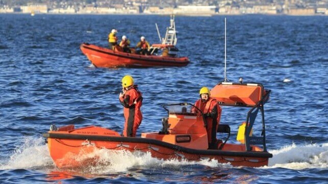 tug sinks in Scotland