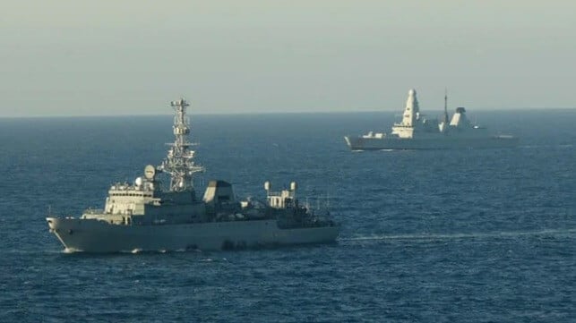 Russian war ship and Royal Navy tracking