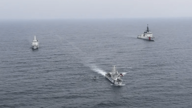 USCGC Stratton conducts an exchange with the Indian Coast Guard, 2019 (USCG)