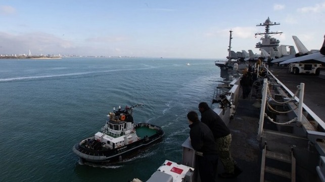 USS Ford arrives off Portsmouth